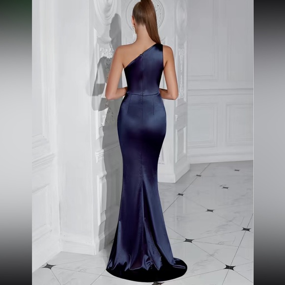 Luxe black one shoulder slit thigh party formal prom gown dress - Picture 10 of 16